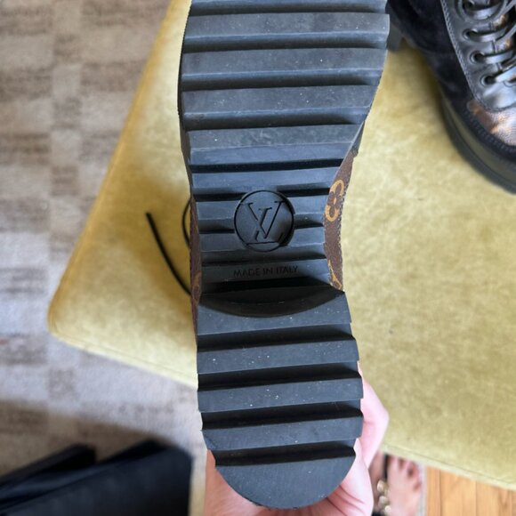 Louis Vuitton Laureate Platform Ankle Boots – Size 38 (Made in Italy) Iconic LV - Picture 4 of 8